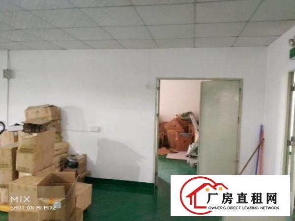  福永桥头地铁口附近600平带现成装修水电到位