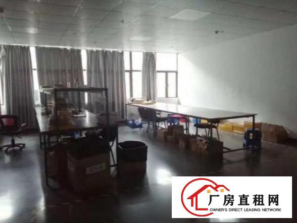  福永厂房出租850²精装修无转让费