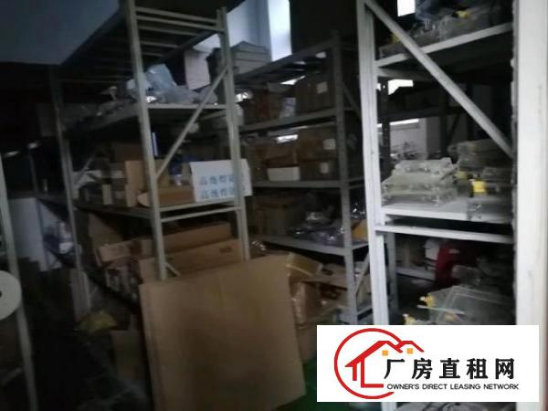  福永塘尾地铁站附近楼上带装修，配套齐全方便招工