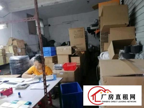  福永塘尾地铁站附近楼上带装修，配套齐全方便招工