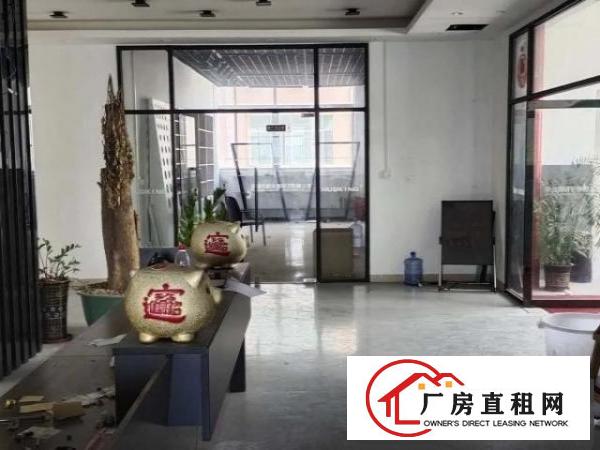  福永沿江高速出口天瑞工业区新出楼上1250平带装修厂房出租