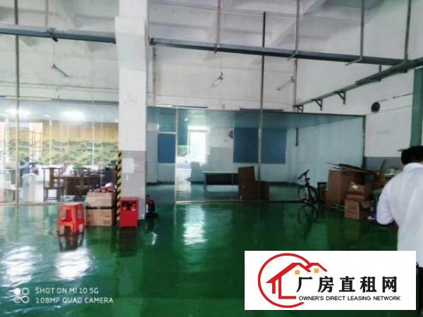  宝安福永新出一楼1000平标准厂房出租