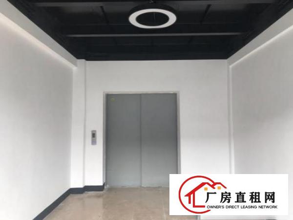  宝安福永107国道边楼上2000元简装厂房仓库出租