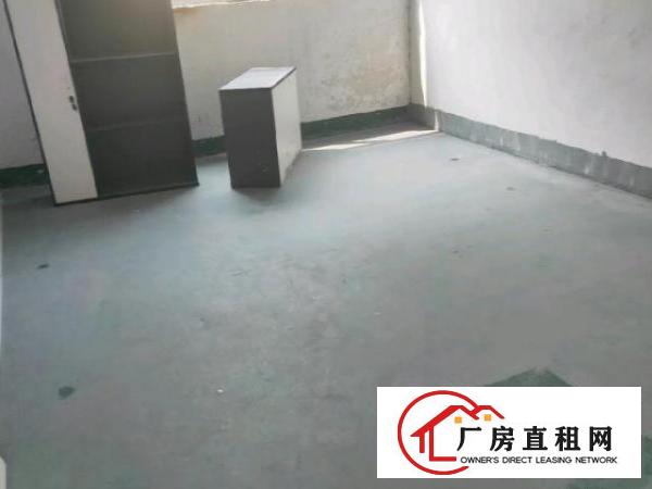  水电到位用电按需。园区里空地大，