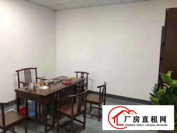  福永怀德楼上豪华装修厂房390㎡实际面积出租，