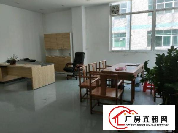  福永和平楼上1100平米带装修厂房出租