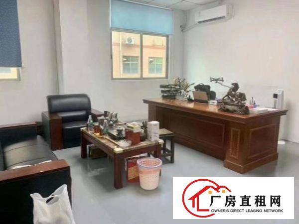  福永沿江高速路口附近新出精装修厂房800平方，水电齐全