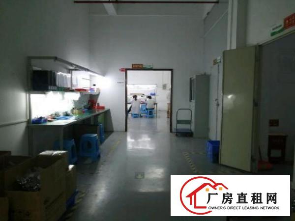  福永沿江高速路口新出楼上精装修850平厂房