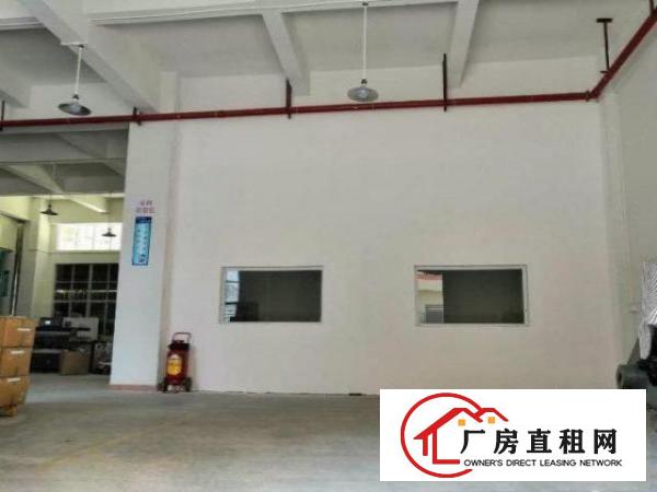  福永凤凰一楼400平小加工厂出租，拎包入住，适合仓库