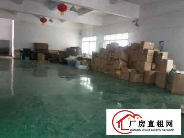  福永福围2楼厂房350平方出租！带空地，价格便宜，电梯直达