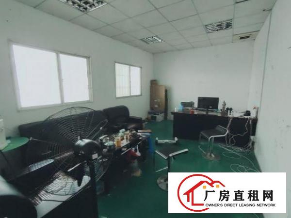  福永新和楼上300平方现成装修厂房出租
