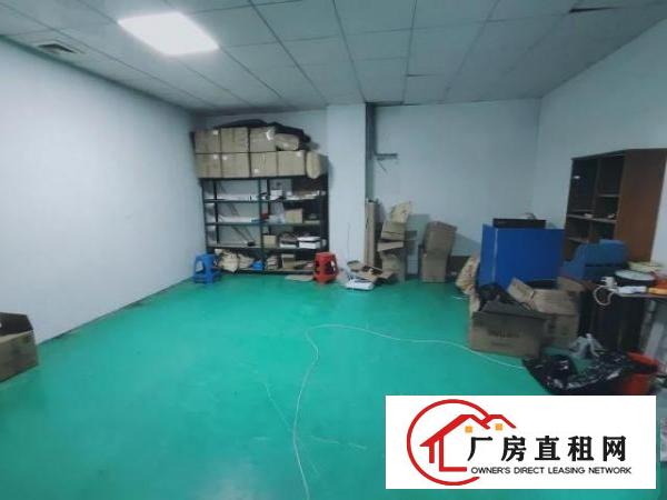  福永新和楼上300平方现成装修厂房出租