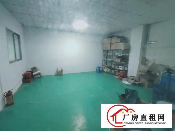  福永新和楼上300平方现成装修厂房出租
