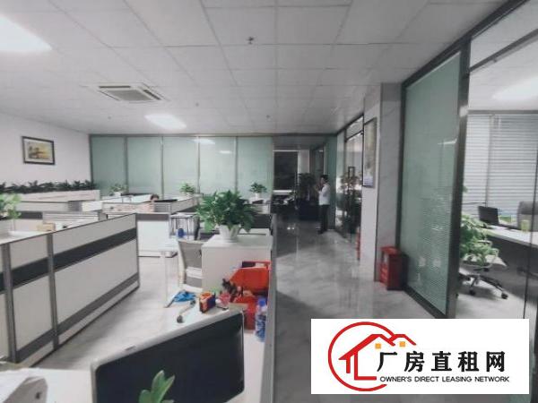  福永桥头新出楼上480平方精装修厂房出租