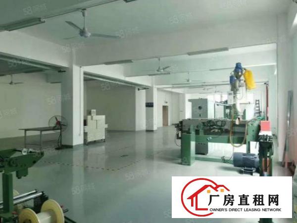  福永带精装厂房1100平出租，位于和平沿江高速出口
