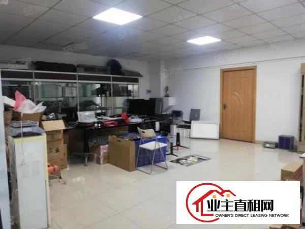  福永小厂房一楼610平出租，带阁楼办公室，原房东，无转让费。