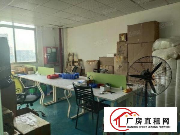  福永和平村300平方新装修厂房出租无转让费水电到位可拎包入住