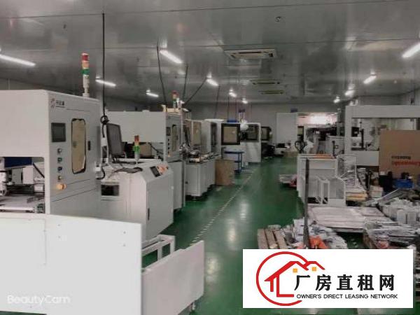  豪华装修，直接可以接手办公，长期合同转租，租金价格便宜