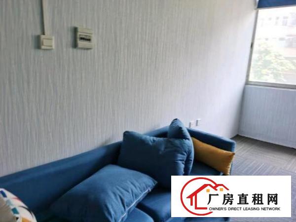  两间20多平的办公室出租
