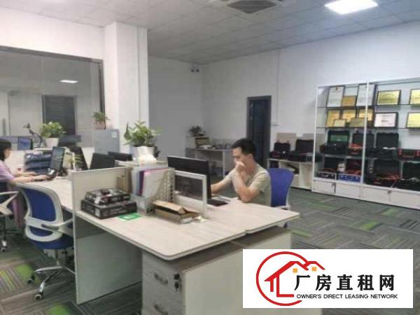  后亭楼上厂房560平精装修没有转让费