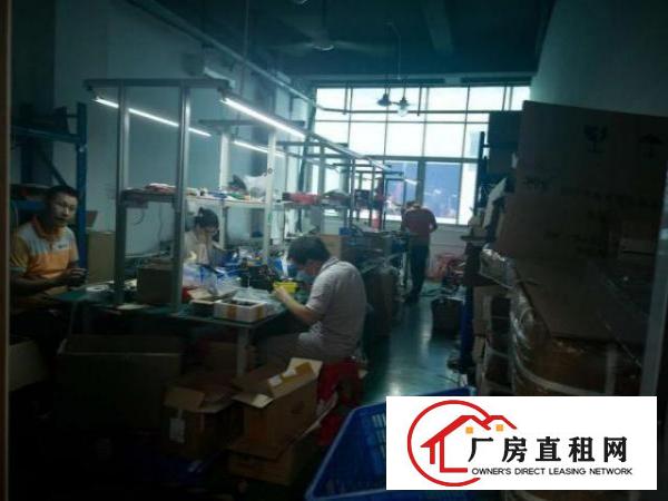  后亭楼上厂房560平精装修没有转让费