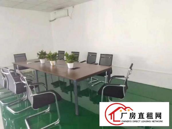  后亭地铁口新出楼上2400平米带精装修厂房出租，