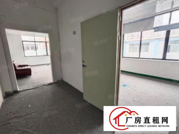  实拍沙井万安路楼上现成装修小面积厂房出租办公室水电齐全
