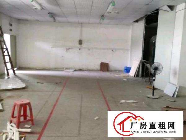  深圳市松岗镇东方田园路13号。三楼免中介厂房出租（中介勿扰）