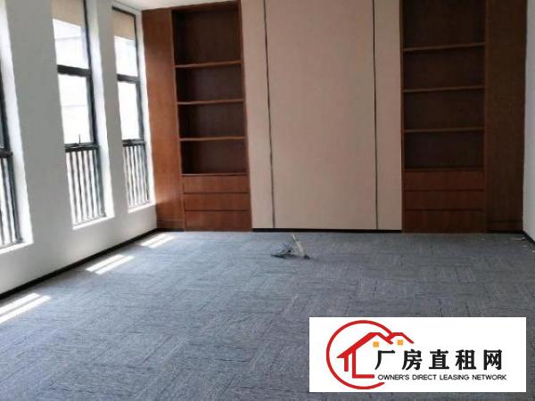  豪华装修，办公写字楼，园区优美，拎包入住