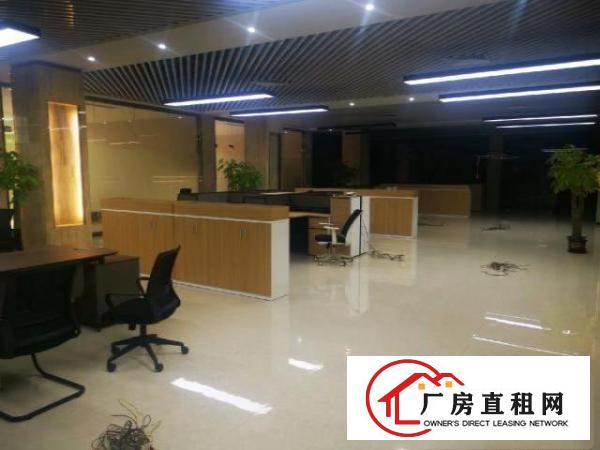  超高档装修办公室整层（带多个免费停车位）