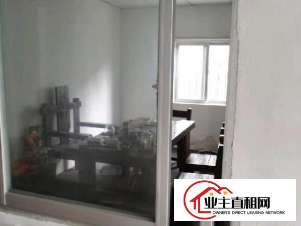  镇中心独院厂可办公有宿舍水电齐全有停车位