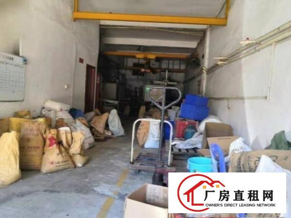  松岗朗下社区一楼500平方厂房出租有现成行车