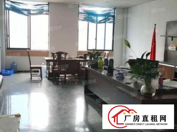 松岗东方社区出租1楼280平厂房，门口空地大