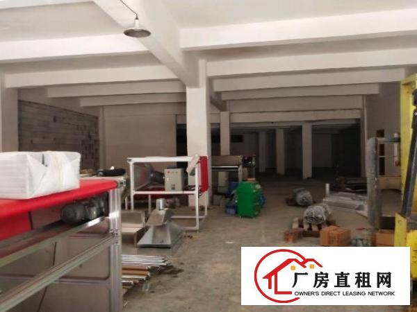  松岗天虹附近一楼650平米厂房招租