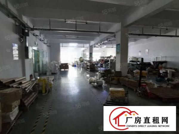  松岗田洋中心工业区楼上整层1500平厂房出租，交通方便