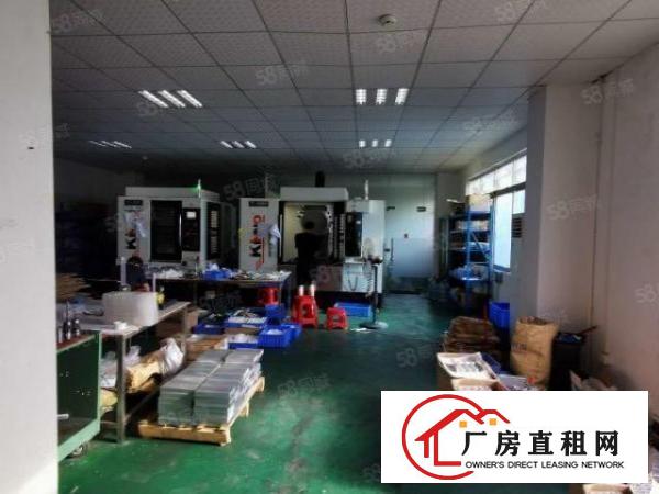  松岗田洋中心工业区楼上整层1500平厂房出租，交通方便