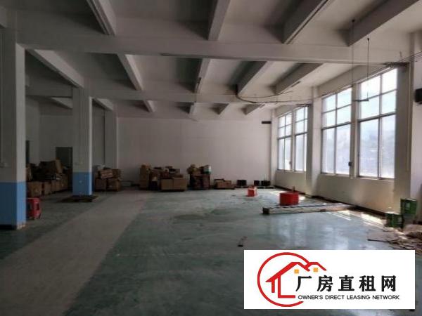  石岩应人石楼上厂房900方招租，带地坪漆，配电大