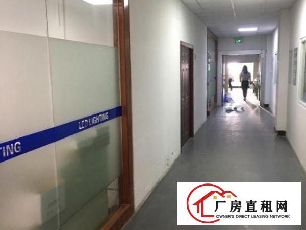  石岩塘头新出3215平精装修厂房出租，无转让费