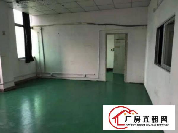  石岩街道一楼精装修700平方厂房出租，无转让费