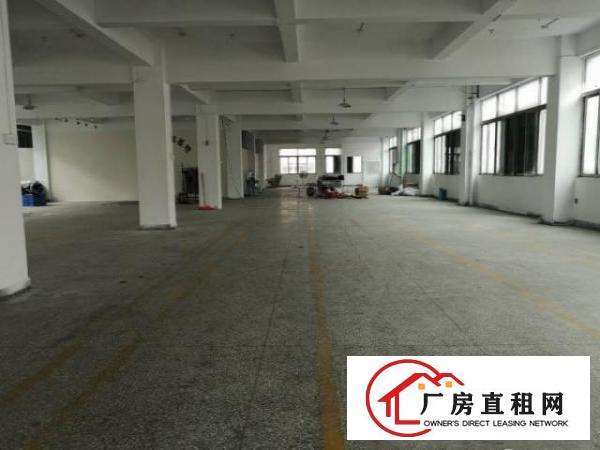  石岩官田1楼厂房700平厂房，可分租，配套成熟