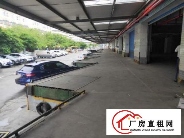  自带14个卸货平台仓库后面可开门！高速口地铁附近