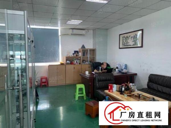  石岩同富裕楼上新出630平精装修厂房，适合电子，贸易等行业