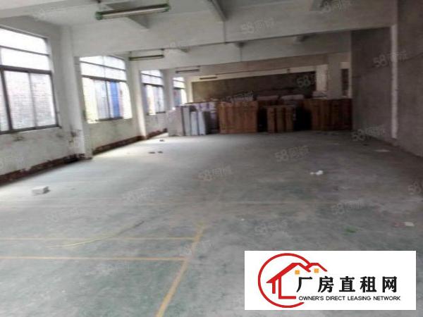  石岩万大工业区400平一楼厂房转让，交通便货柜车可以到无中介
