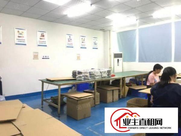  石岩6号地铁口附近3楼500平精装修，免转让费