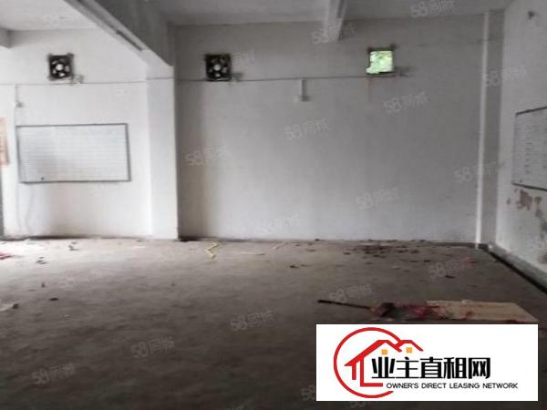  石岩车站附近单一层180平米，租金5500打包，正规工业园