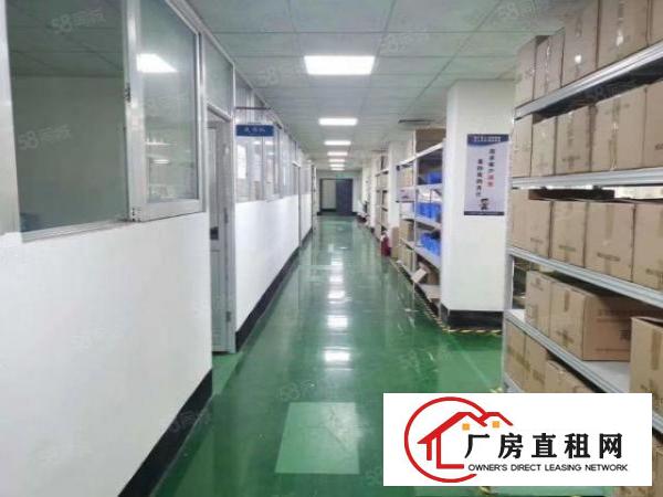  石岩外环路电子厂房700平米，3间办公室拎包入住，现成精装修