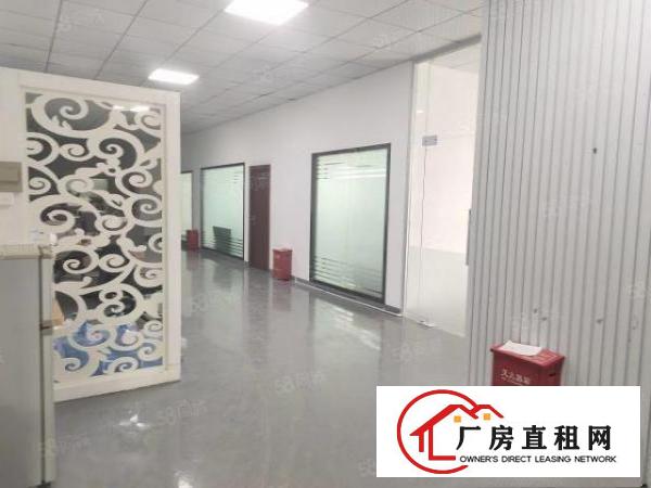  石岩龙大高速口楼上700平厂房出租，无转让费