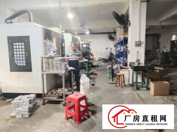  石岩三祝里自用无公摊1楼480平30元简装修出租
