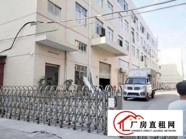  石岩北环路边原房东精装修700平方厂房出租，无转让费，可分租