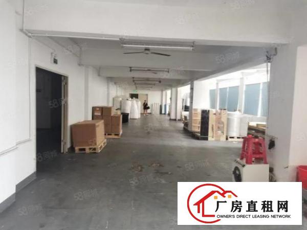  石岩物流园旁2楼一整层650平，精装修，无转让费